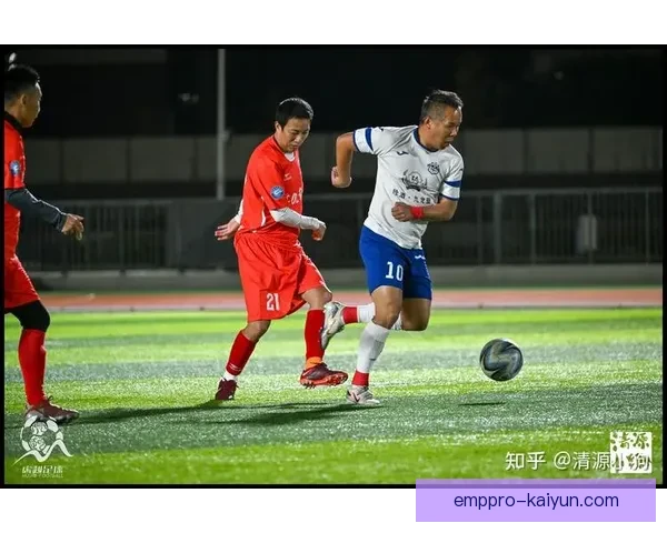 新赛季足球展望：各大球队表现稳健，竞争格局更为激烈