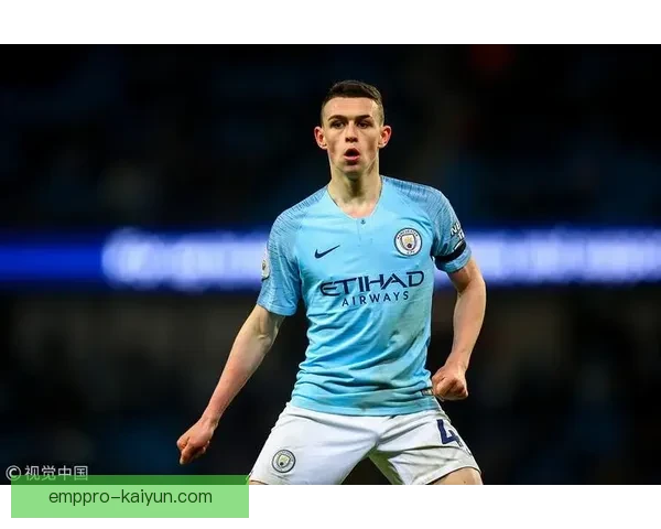 福登家庭背景与成长经历揭秘城新星背后的坚实支持